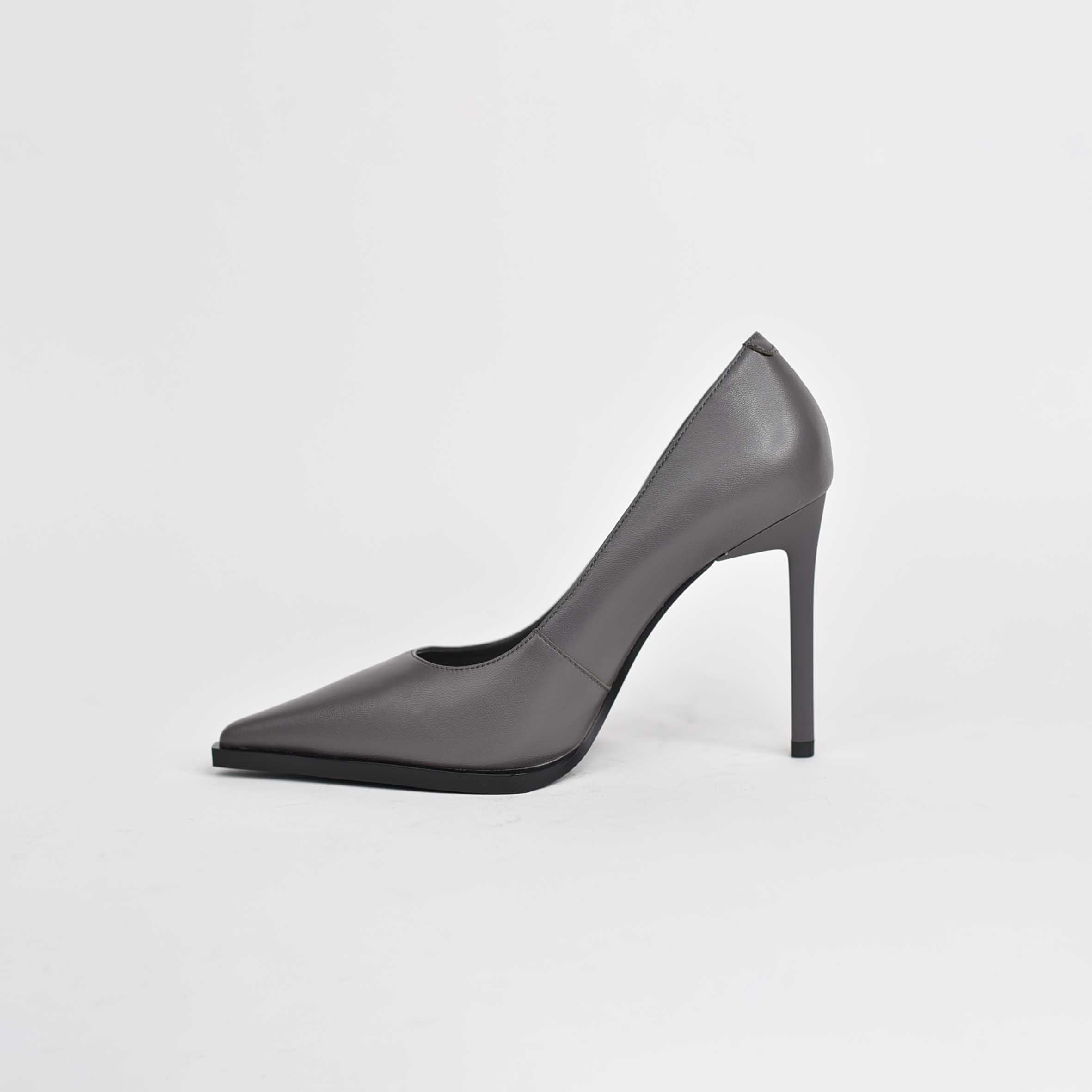 Stileto J028