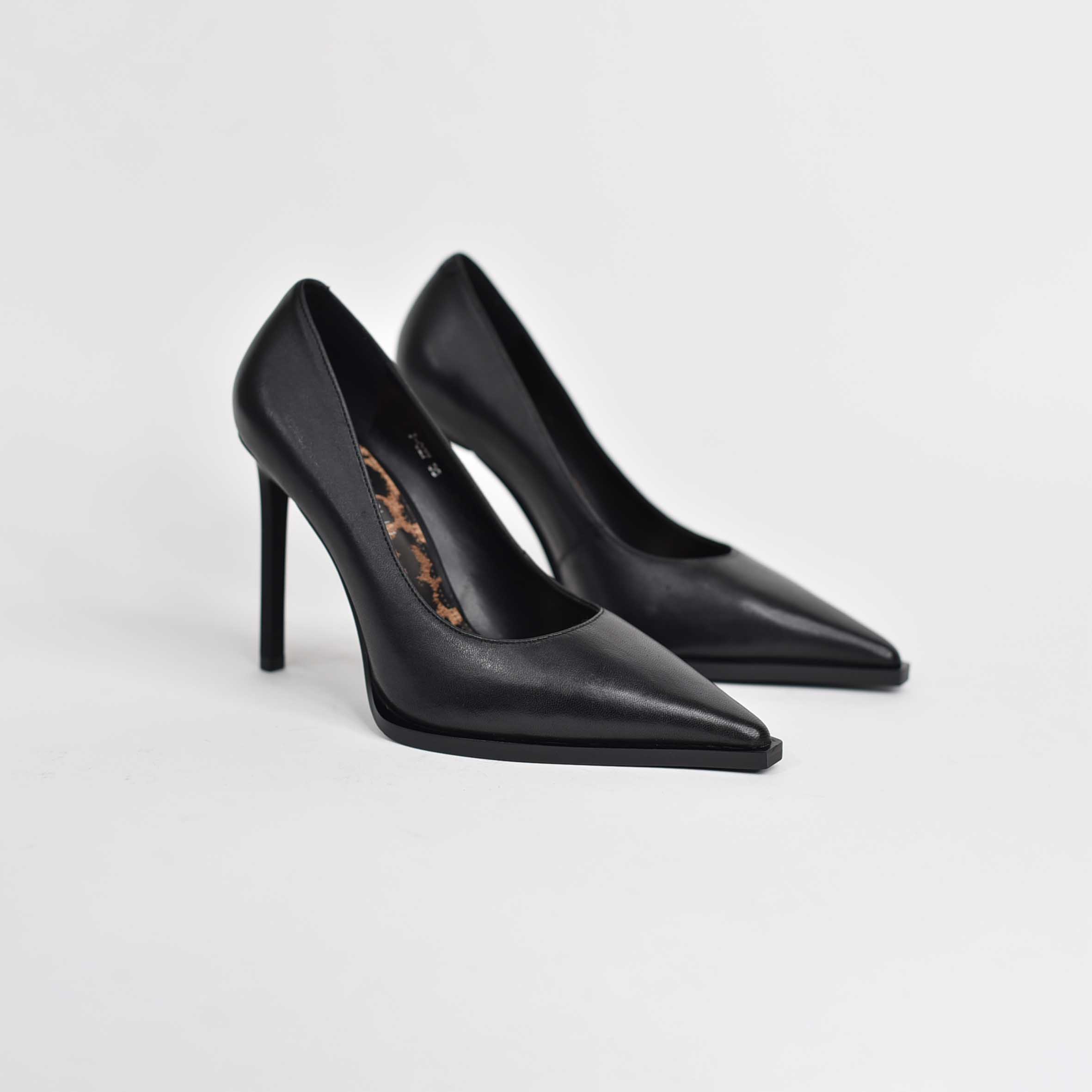 Stileto J027