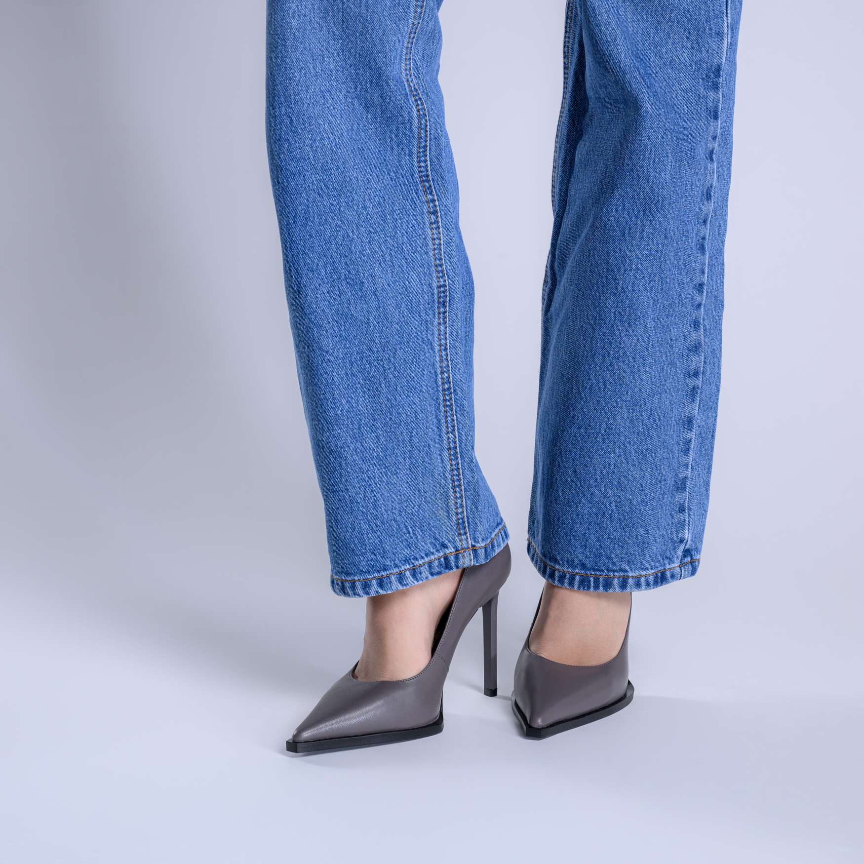 Stileto J028