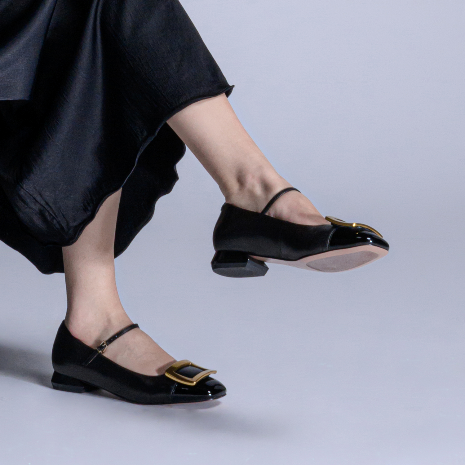 Kepuce per femra J025