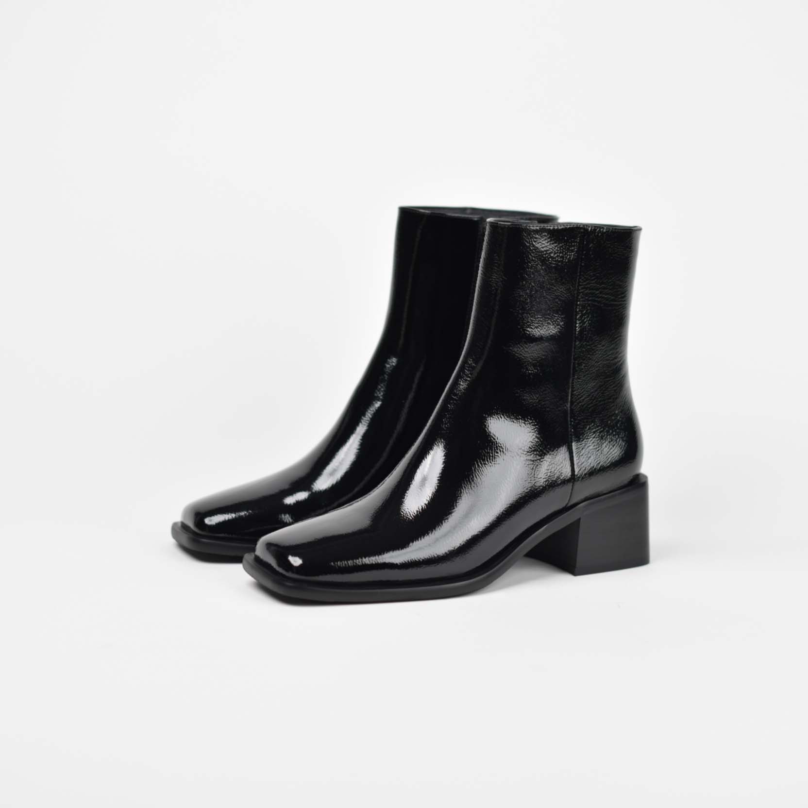 Black Divina Z-064-1