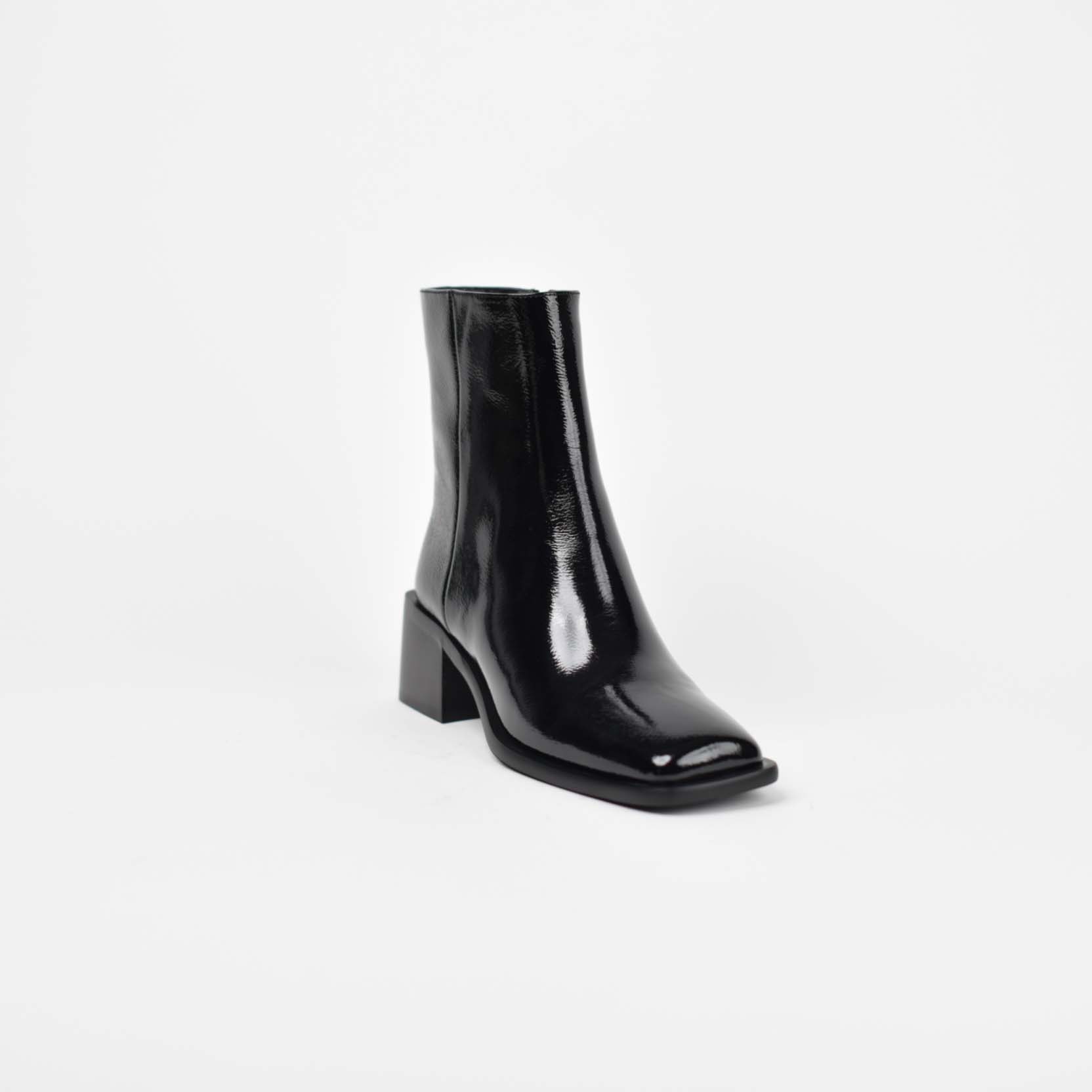 Black Divina Z-064-1
