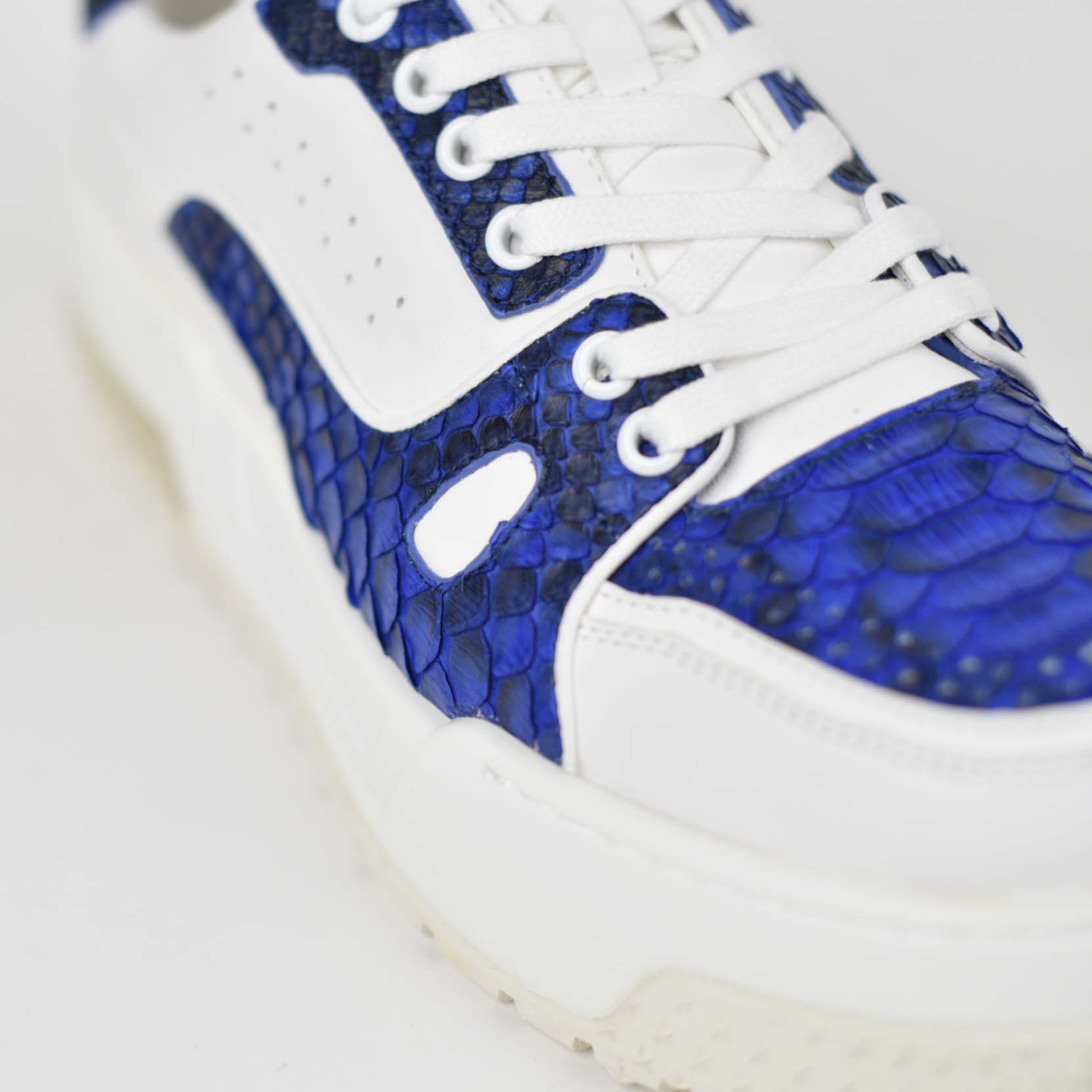 Imperium Sneakers