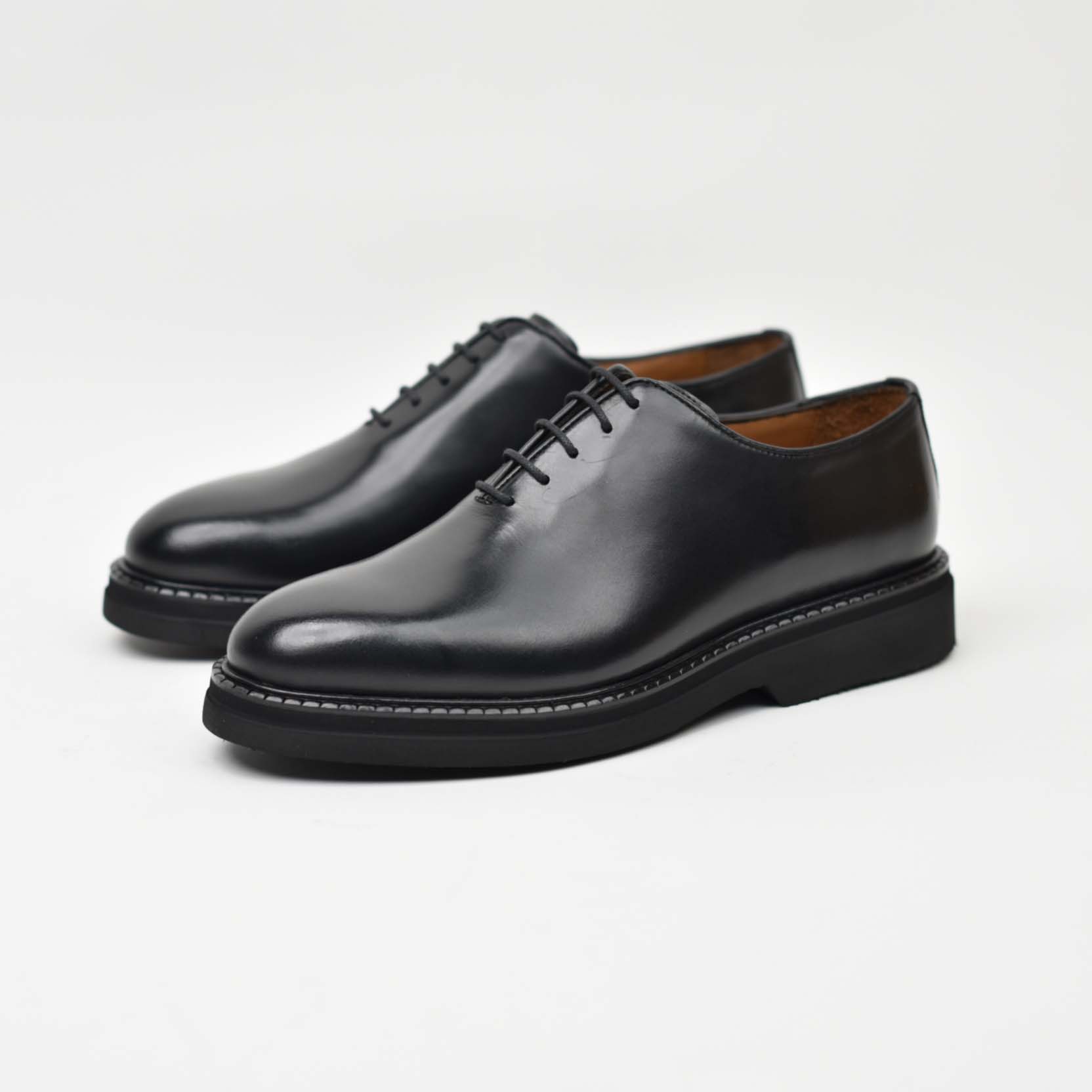 Wholecut Oxford – Black 40-67Z