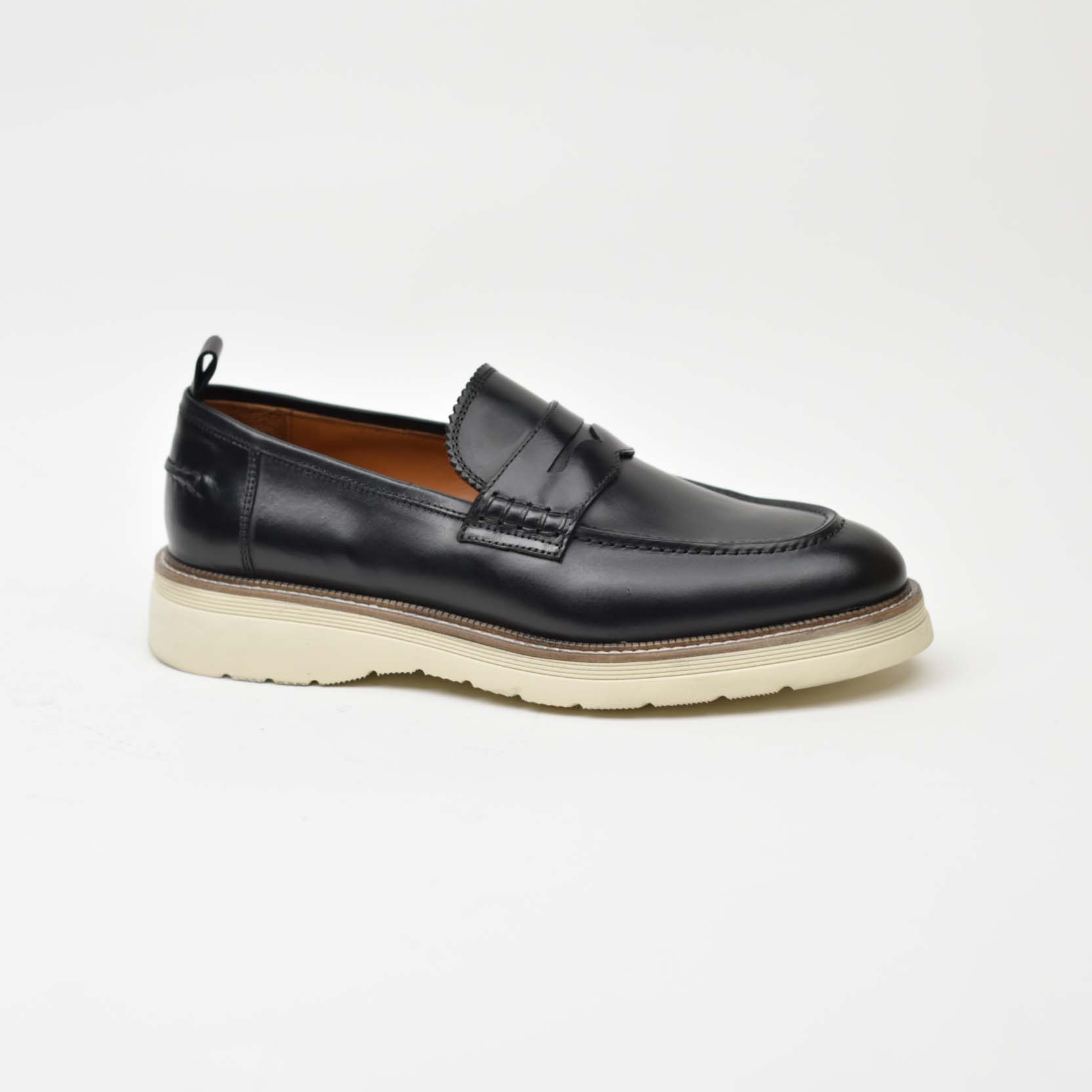 Penny Loafer-Cream Sole Black 266-07Z