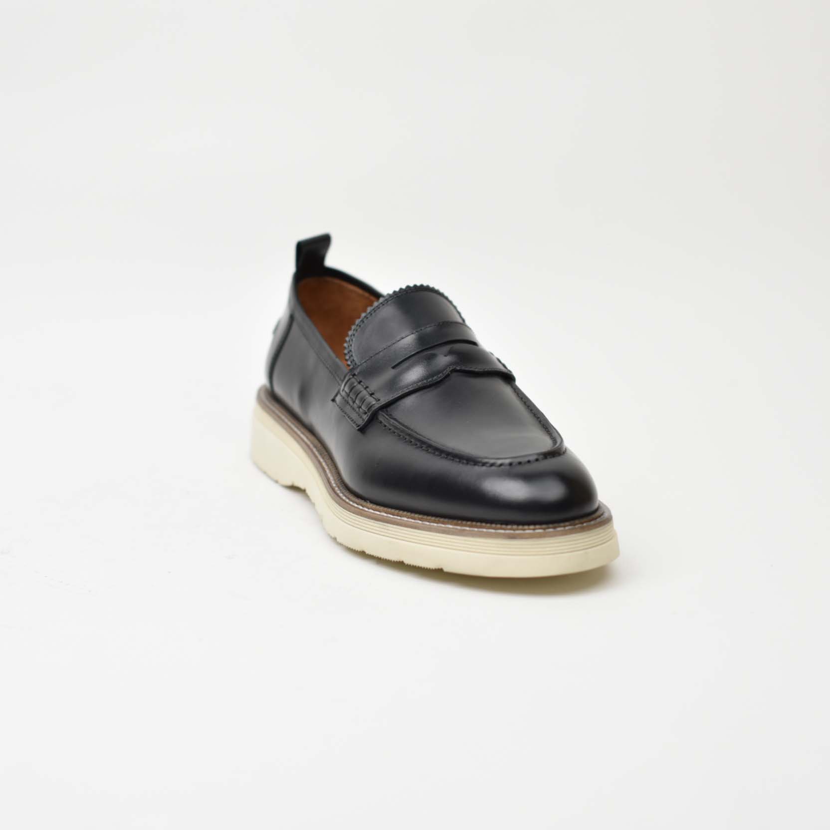 Penny Loafer-Cream Sole Black 266-07Z